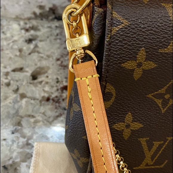🔴✋SOLD! 🔴Louis Vuitton monogram Favorite MM - Picture 4 of 16
